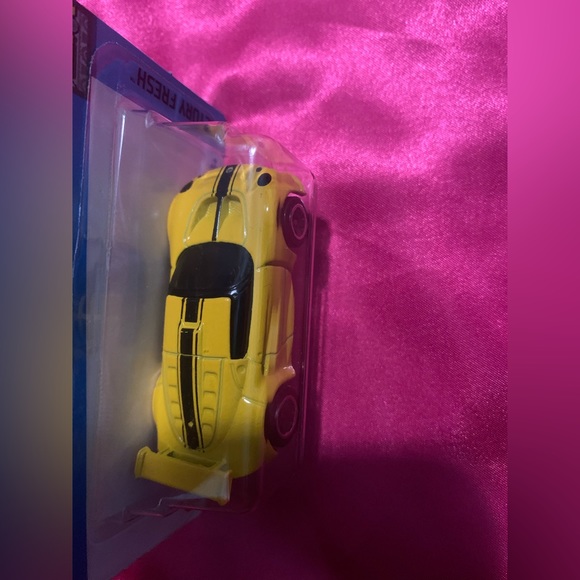 NEW 2022 Hot Wheels Yellow Lotus Sport Elise 136/250 Factory Fresh 6/10. - Picture 3 of 5